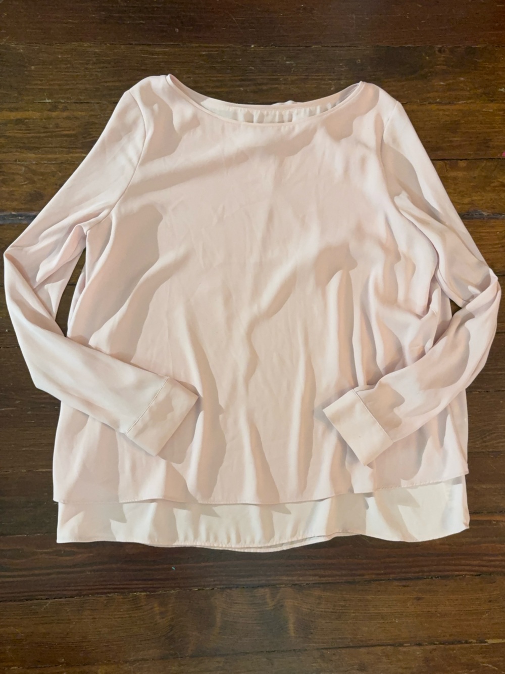 White House black market pale pink long sleeve flowy crossover blouse size 6
